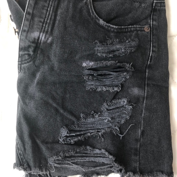 Distressed jean skirt - Picture 3 of 3